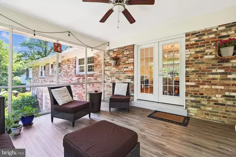 Exterior - 6192 Hardy Dr, Mclean, VA 22101 photo 6 of 31