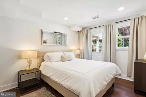 Bedroom - 6192 Hardy Dr, Mclean, VA 22101 photo 11 of 13