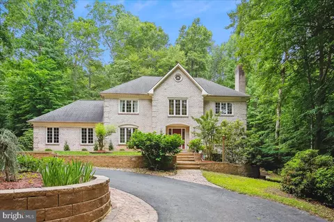12221 Chapel Rd, Clifton, VA 20124