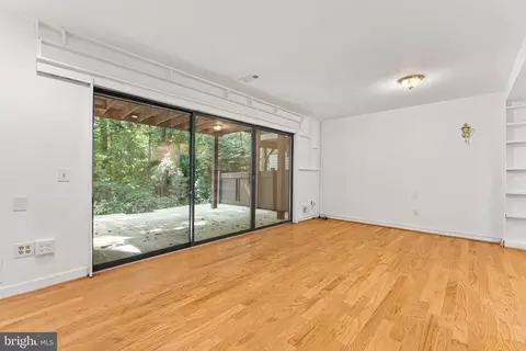 2216 Wheelwright Ct, Reston, VA 20191 photo 34