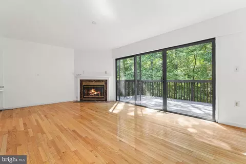 2216 Wheelwright Ct, Reston, VA 20191 photo 17