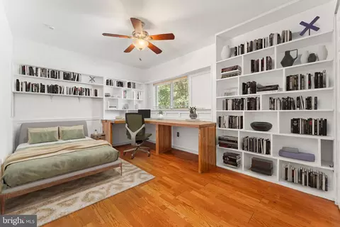 2216 Wheelwright Ct, Reston, VA 20191 photo 5