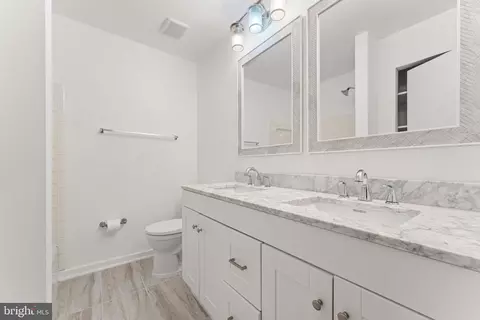 2216 Wheelwright Ct, Reston, VA 20191 photo 28