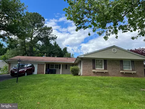 12804 Madeley Ct, Fairfax, VA 22033