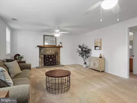 Living - 8814 Aquary Ct, Springfield, VA 22153 photo 5 of 7