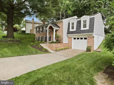 Exterior - 8814 Aquary Ct, Springfield, VA 22153 photo 10 of 11