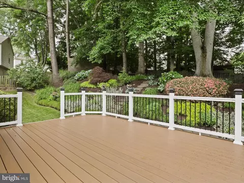 Exterior - 8814 Aquary Ct, Springfield, VA 22153 photo 3 of 11