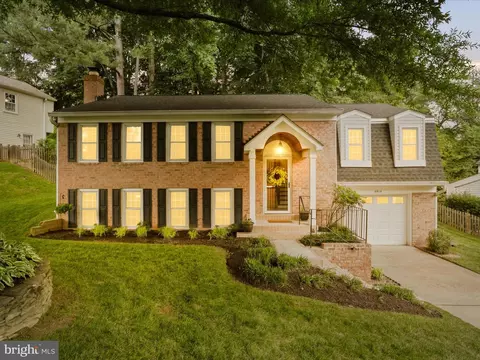 8814 Aquary Ct, Springfield, VA 22153