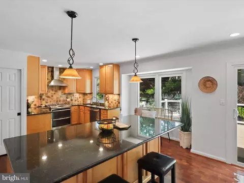 Kitchen - 8814 Aquary Ct, Springfield, VA 22153 photo 2 of 6