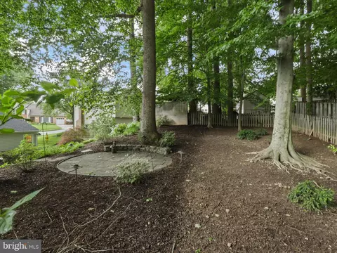 Exterior - 8814 Aquary Ct, Springfield, VA 22153 photo 9 of 11