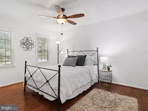 Bedroom - 8814 Aquary Ct, Springfield, VA 22153 photo 4 of 6