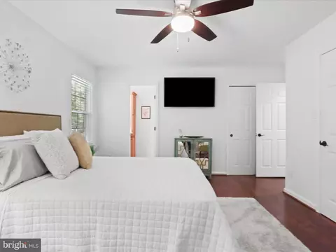 Bedroom - 8814 Aquary Ct, Springfield, VA 22153 photo 2 of 6