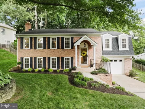 Exterior - 8814 Aquary Ct, Springfield, VA 22153 photo 2 of 11