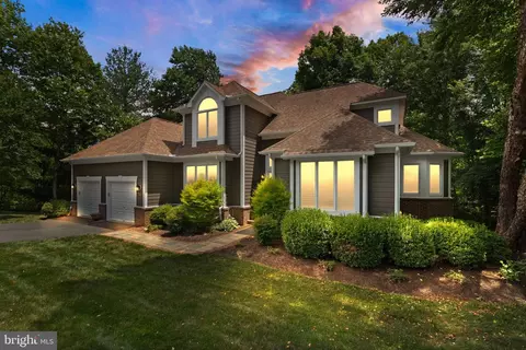 11301 Bright Pond Ln, Reston, VA 20194