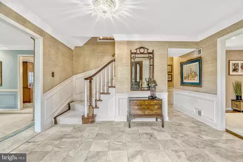 Entry Way - 7719 Crossover Dr, Mclean, VA 22102 photo 4 of 7