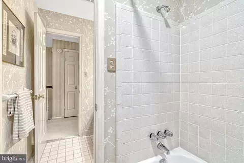 Bath - 7719 Crossover Dr, Mclean, VA 22102 photo 6 of 10