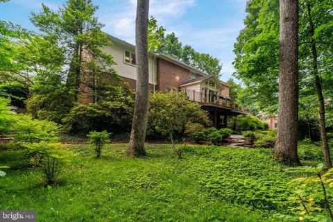 Exterior - 7719 Crossover Dr, Mclean, VA 22102 photo 23 of 23