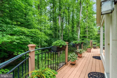 Exterior - 7719 Crossover Dr, Mclean, VA 22102 photo 8 of 23