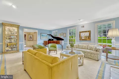 Living - 7719 Crossover Dr, Mclean, VA 22102 photo 1 of 4