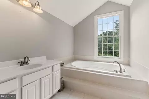 9828 Faust Dr, Vienna, VA 22182 photo 44