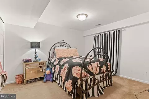9828 Faust Dr, Vienna, VA 22182 photo 30