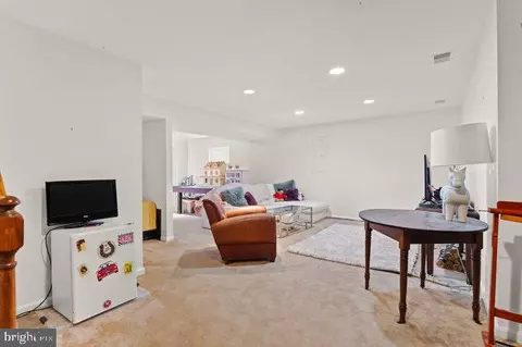 9828 Faust Dr, Vienna, VA 22182 photo 29