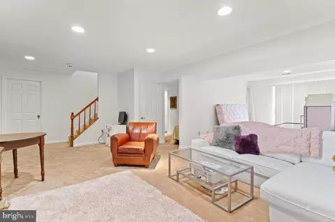 9828 Faust Dr, Vienna, VA 22182 photo 27