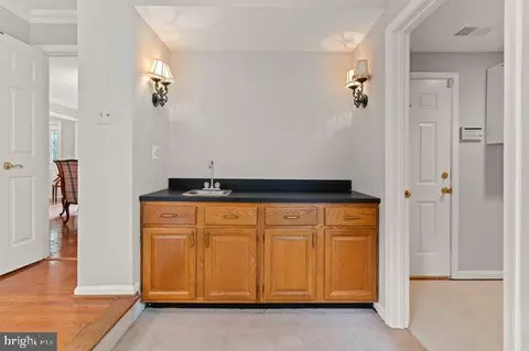 9828 Faust Dr, Vienna, VA 22182 photo 19