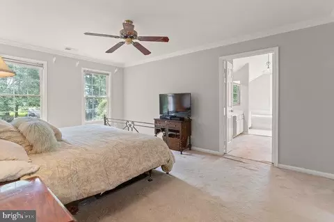 9828 Faust Dr, Vienna, VA 22182 photo 41