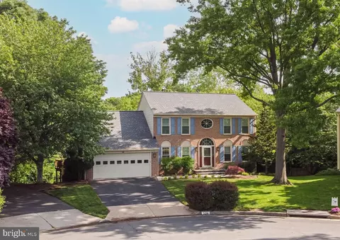 5201 Belle Plains Dr, Centreville, VA 20120