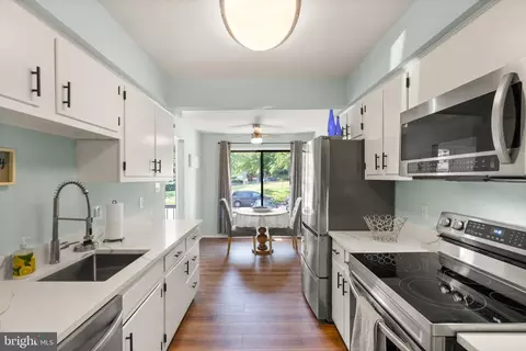 7015 Brocton Ct, Springfield, VA 22150
