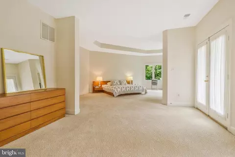 Bedroom - 7789 Solitude Ct, Mclean, VA 22102 photo 3 of 10