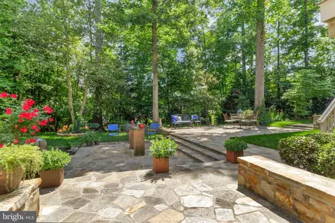 Exterior - 7789 Solitude Ct, Mclean, VA 22102 photo 16 of 28