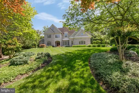 Exterior - 7789 Solitude Ct, Mclean, VA 22102 photo 19 of 28