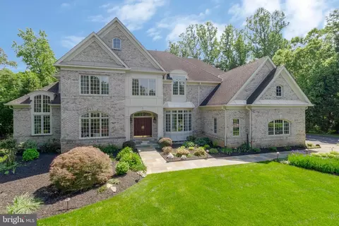 Exterior - 7789 Solitude Ct, Mclean, VA 22102 photo 23 of 28