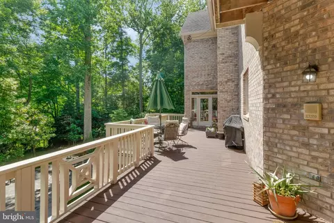 Exterior - 7789 Solitude Ct, Mclean, VA 22102 photo 9 of 28