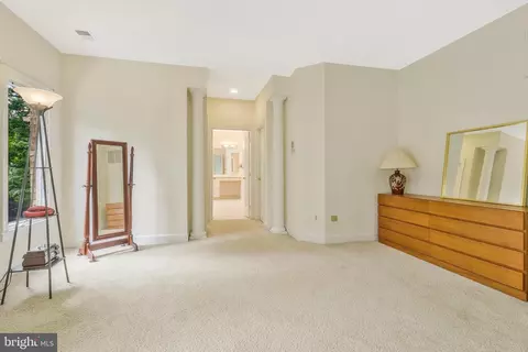 Bedroom - 7789 Solitude Ct, Mclean, VA 22102 photo 4 of 10