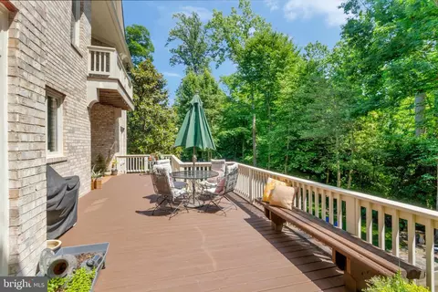 Exterior - 7789 Solitude Ct, Mclean, VA 22102 photo 7 of 28
