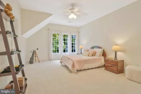 Bedroom - 7789 Solitude Ct, Mclean, VA 22102 photo 8 of 10