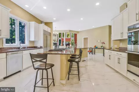Kitchen - 7789 Solitude Ct, Mclean, VA 22102 photo 5 of 6