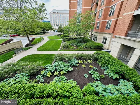 11770 Sunrise Valley Dr #222, Reston, VA 20191