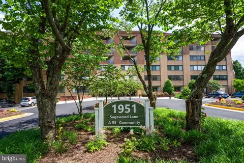 1951 Sagewood Ln #511, Reston, VA 20191