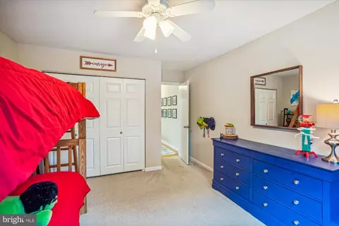 Bedroom - 2224 Cedar Cove Ct, Reston, VA 20191 photo 8 of 9