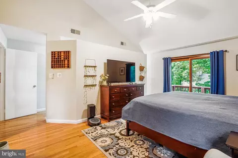 Bedroom - 2224 Cedar Cove Ct, Reston, VA 20191 photo 2 of 9