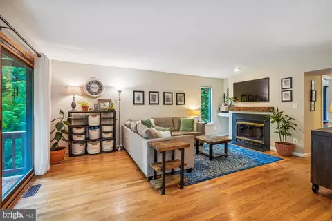 Living - 2224 Cedar Cove Ct, Reston, VA 20191 photo 1 of 1