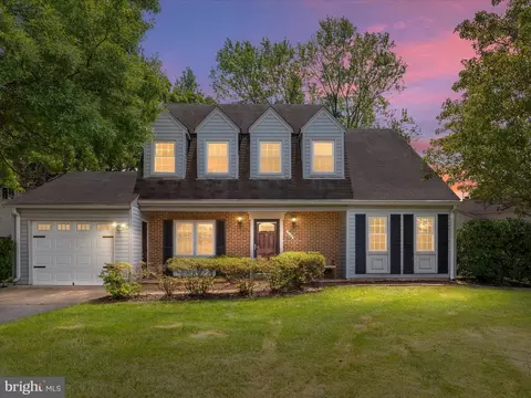 2143 Maleady Dr, Herndon, VA 20170