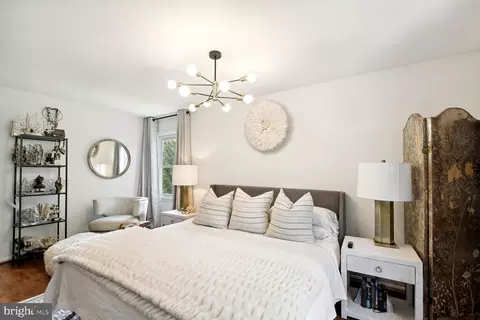 Bedroom - 11122 Timberhead Ln, Reston, VA 20191 photo 2 of 4