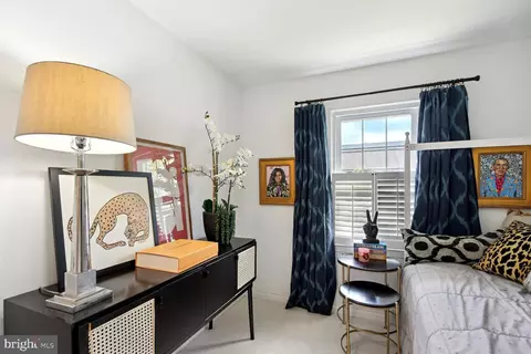 Bedroom - 11122 Timberhead Ln, Reston, VA 20191 photo 4 of 4