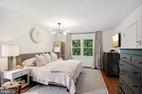 Bedroom - 11122 Timberhead Ln, Reston, VA 20191 photo 3 of 4