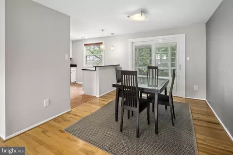 2803 Classic Ct, Herndon, VA 20171 photo 9